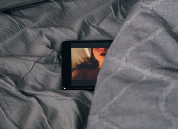 nałogowe korzystanie z pornografii